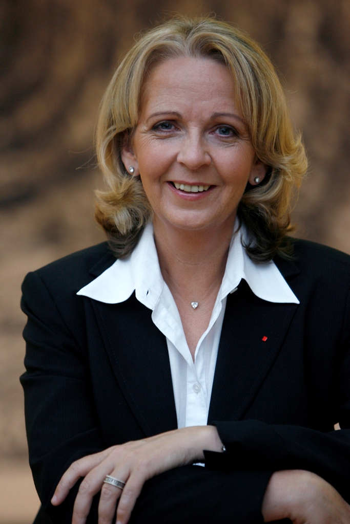 http://de.academic.ru/pictures/dewiki/104/hannelorekraft.jpg