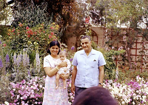 nasser With his wife Tahia.jpg