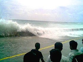 Description: Description: Description: Description: http://upload.wikimedia.org/wikipedia/commons/thumb/2/2b/2004_Indian_Ocean_earthquake_Maldives_tsunami_wave.jpg/280px-2004_Indian_Ocean_earthquake_Maldives_tsunami_wave.jpg